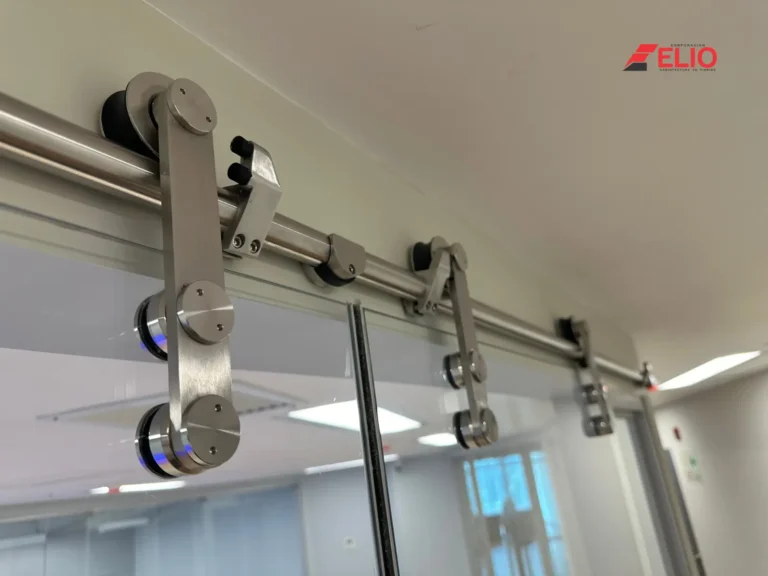 accesorios-de-acero-inoxidable-para-modernas-mamparas-euro