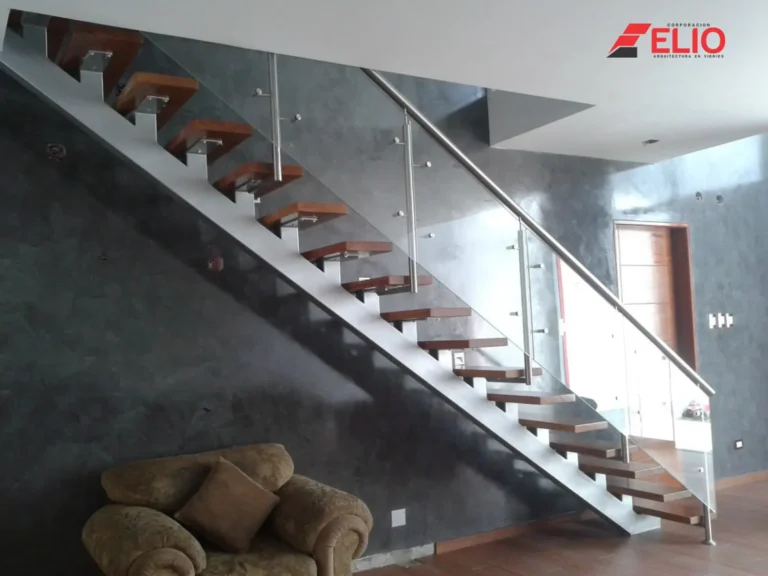 barandas-de-vidrio-para-escaleras-con-estructuras-en-acero-inoxidable