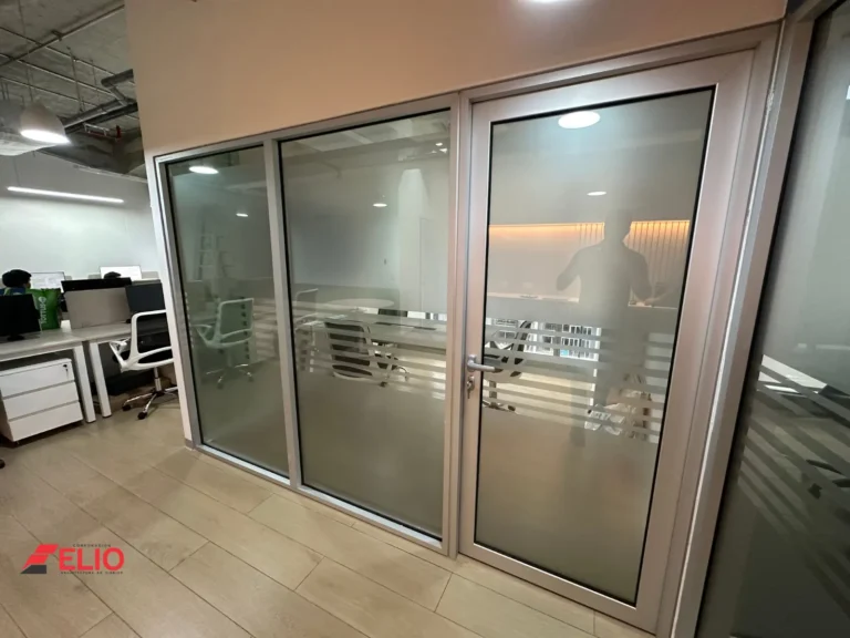 mampara-batiente-serie-PB-71-MBL-46-antiruido-y-hermetica