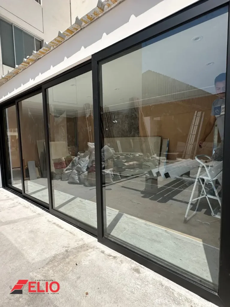 mampara-corrediza-serie-80-para-casas-antiruido-y-hermeticas