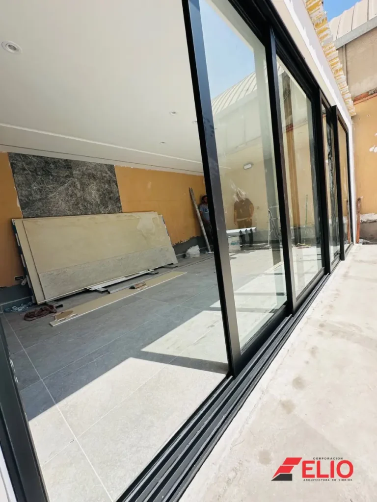 mampara-corrediza-serie-80-para-salas-antiruido-y-hermetica