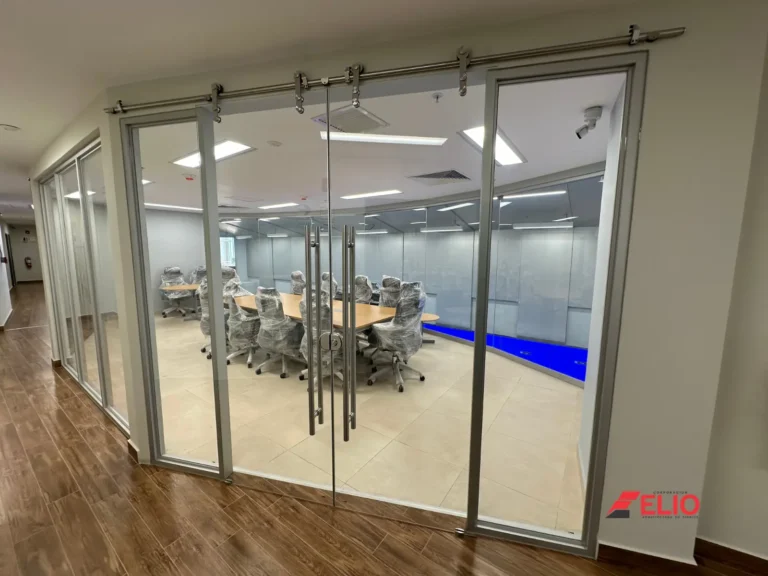 mamparas-euro-modernas-vidrio-templado-y-acero-inoxidable-diseños-modernos-y-elegantes